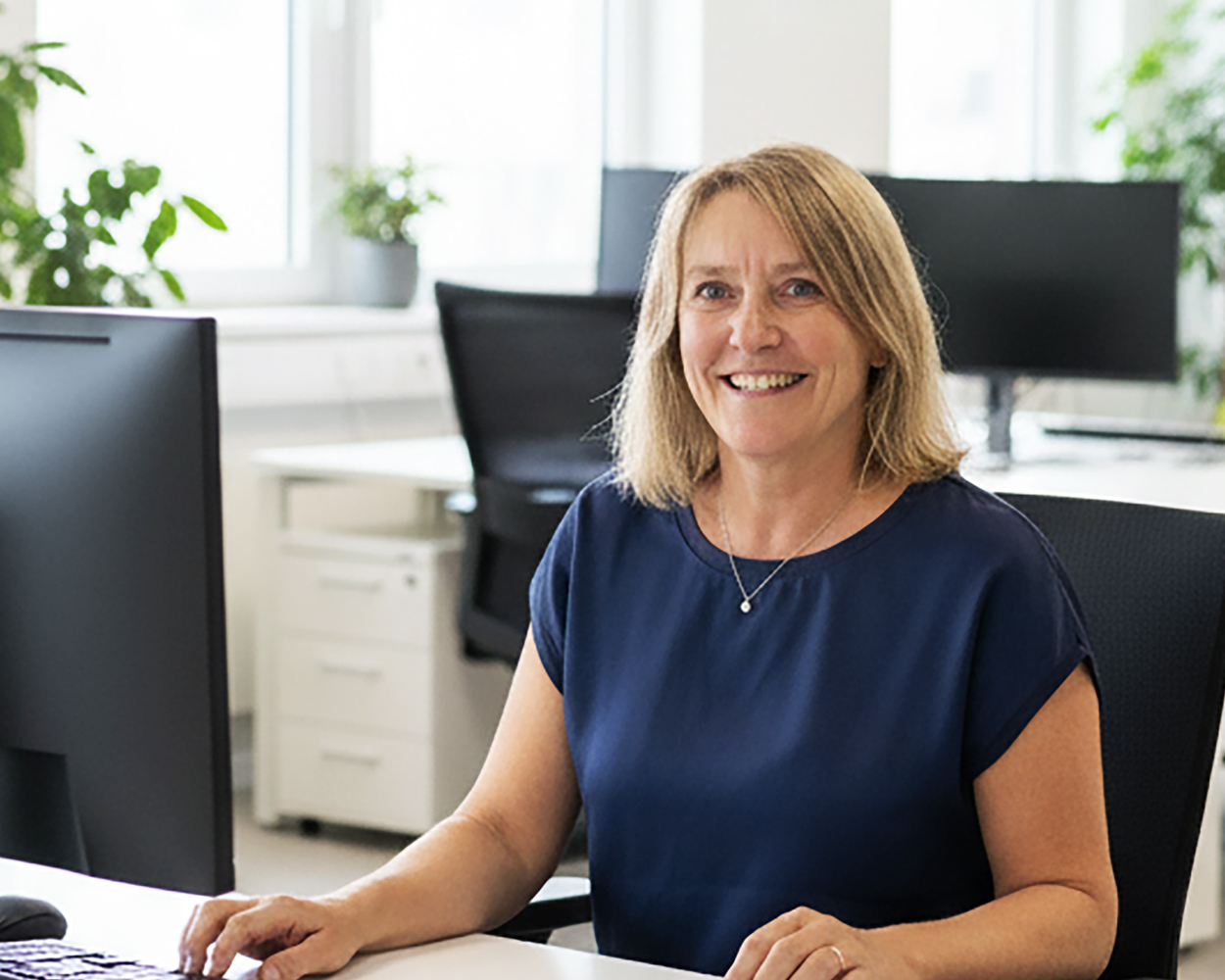 Ansprechpartnerin für Bus mieten: Edith Aschenbrenner