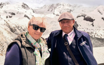 Unsere Reisebegleitung Rosi & unser Busfahrer Roland, bei der Fahrt "Glacier Express"