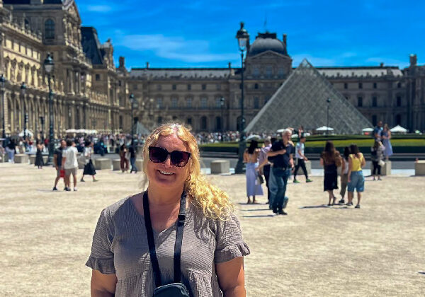 Reisebegelitung Kati in Paris