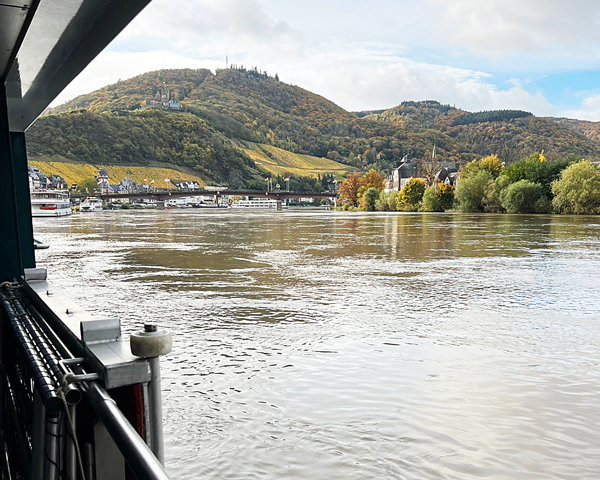 Goldener Herbst auf der Mosel