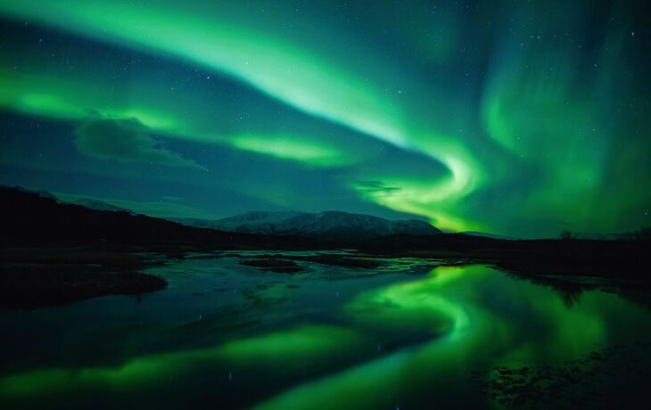 © jamenpercy - Fotolia - Nordlichter über Island