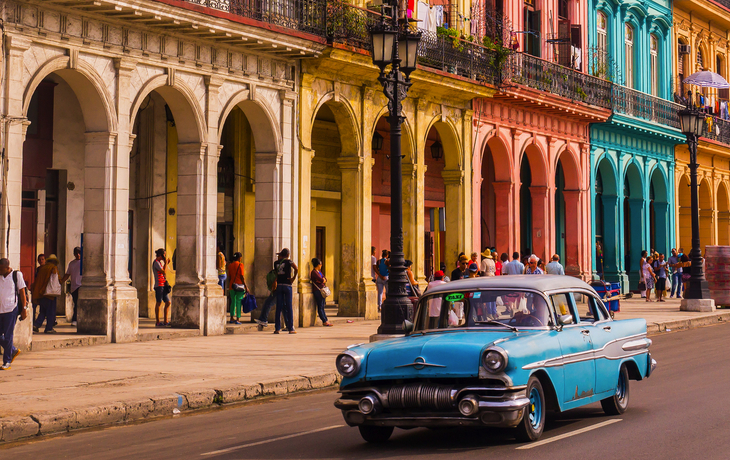 © Julian Peters Photos - stock.adobe.com - Oldtimer in Havana, Cuba