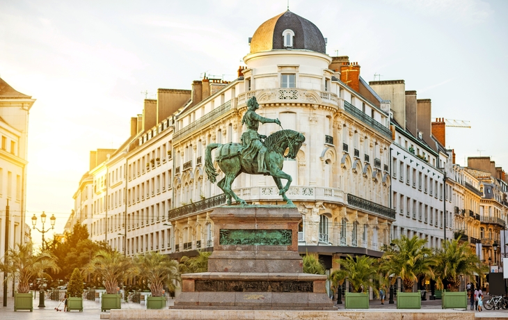 Reiterstandbild Jeanne d’Arc am Place du Martroi in Orleans