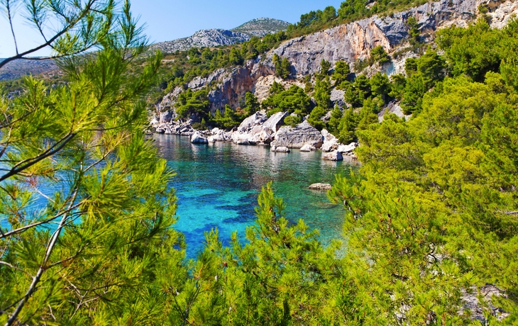 © Rostislav Sedlacek - Fotolia - Blaue Lagune, Inselparadies in der Adria Kroatien, Hvar.