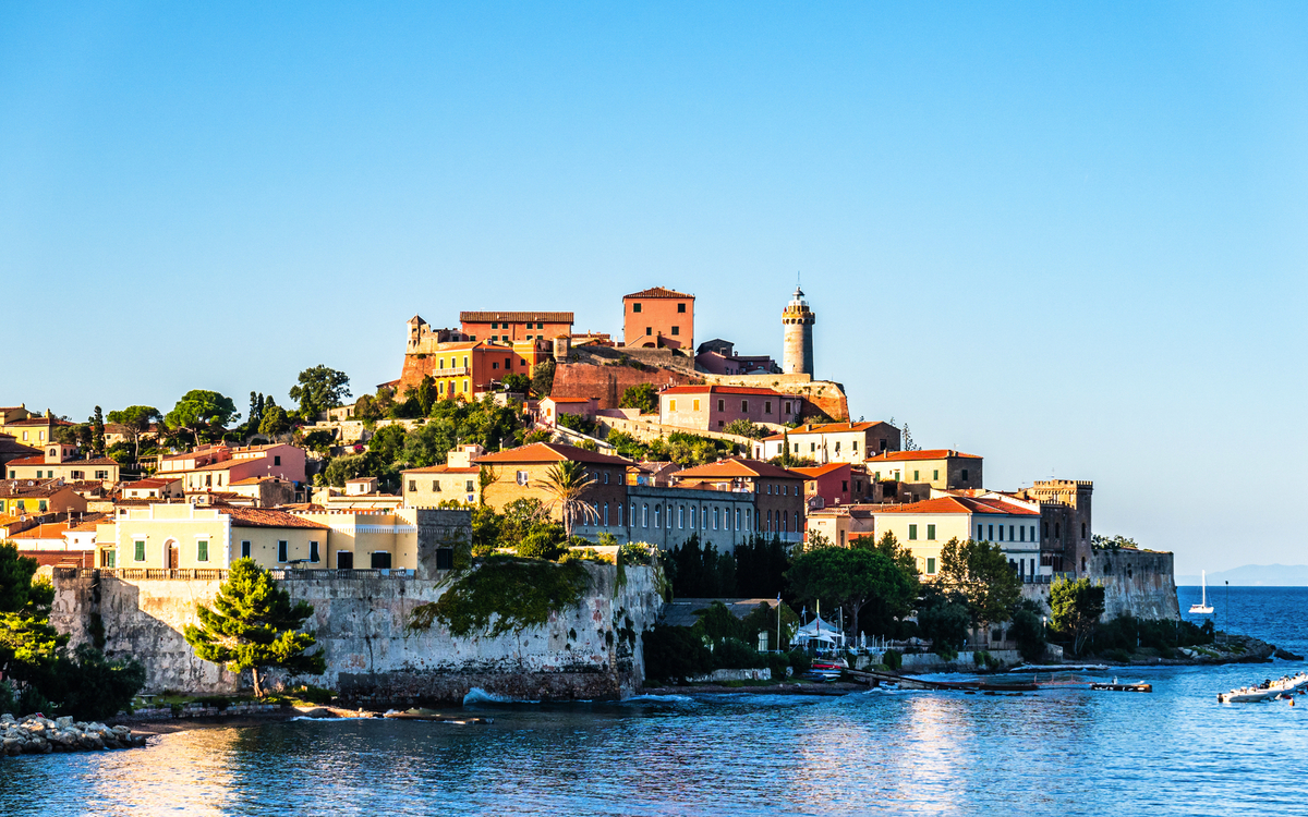 Hafen von Portoferraio auf der Insel Elba in Italien - © Ralph Hoppe - www.FooTToo.de