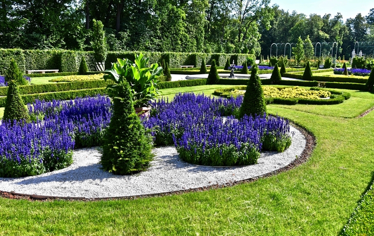 ©Kz-e7 - stock.adobe.com - Park des Schloss Wilanów in Warschau