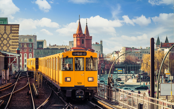 © engel.ac - stock.adobe.com - Berlin Friedrichshain-Kreuzberg Oberbaumbrücke