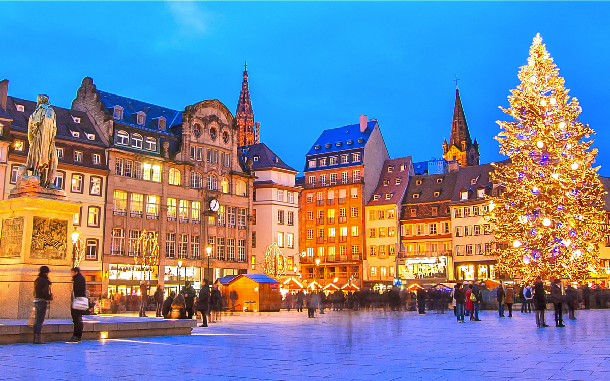 Weihnachtsmarkt in Straßburg im Elsass, Frankreich - © Alexi Tauzin - stock.adobe.com