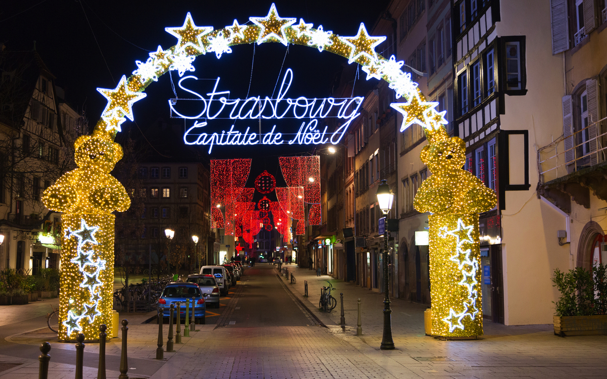 Straßburg zur Weihnachtszeit - © elitravo - stock.adobe.com