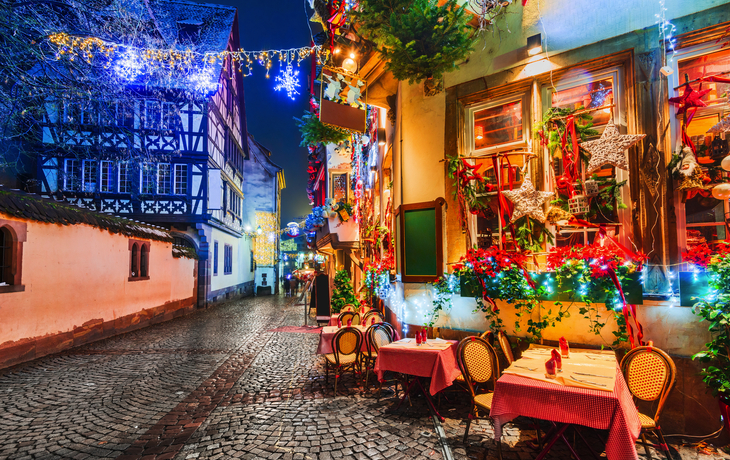 © ecstk22 - stock.adobe.com Straßburger Weihnachtsmarkt, Frankreich