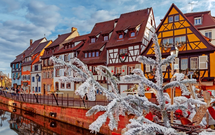 Weihnachtsmarkt in Colmar im Elsass, Frankreich - © pillerss - stock.adobe.com