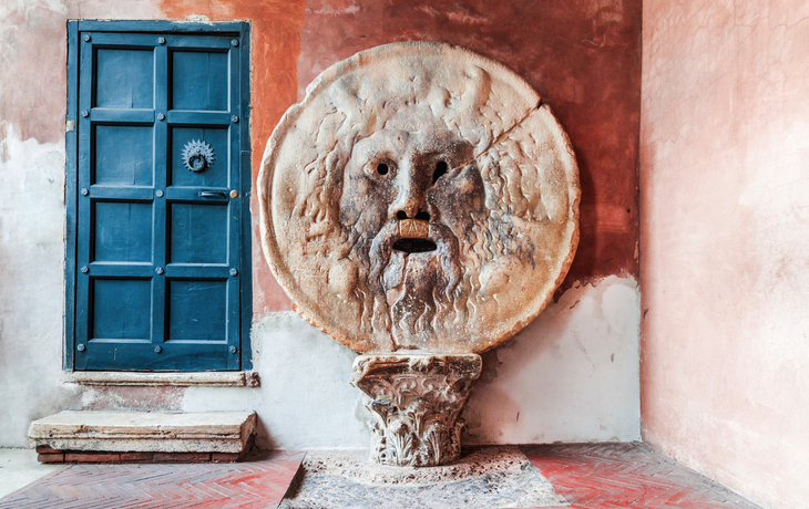 © Copyright (c) 2019 ecstk22/Shutterstock.  No use without permission.