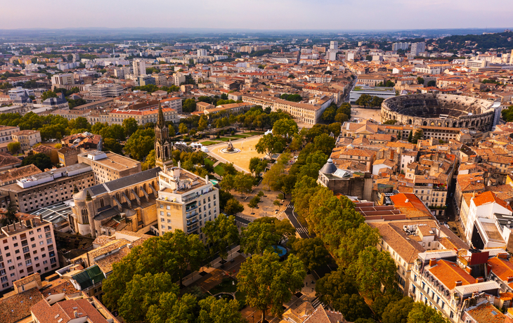 Panoramablick auf die Arena von Nîmes - © JackF - stock.adobe.com