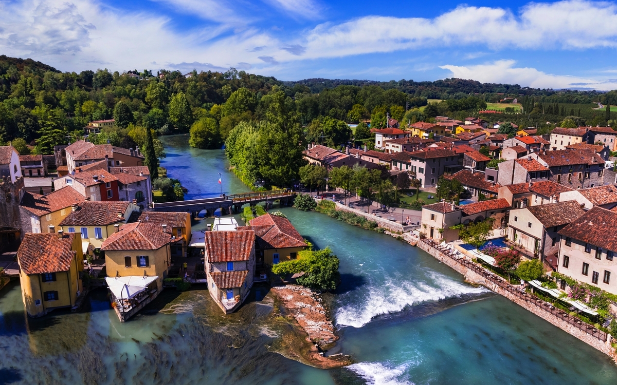 © leoks/Shutterstock