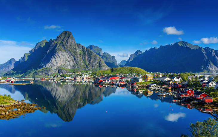 Reine auf den Lofoten - © Stefano Zaccaria - stock.adobe.com