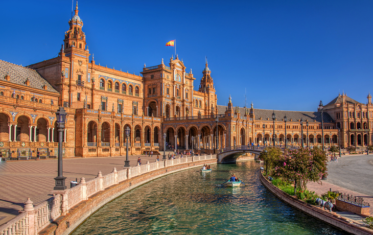 Plaza de España in Sevilla, Spanien - © Jim West Photography