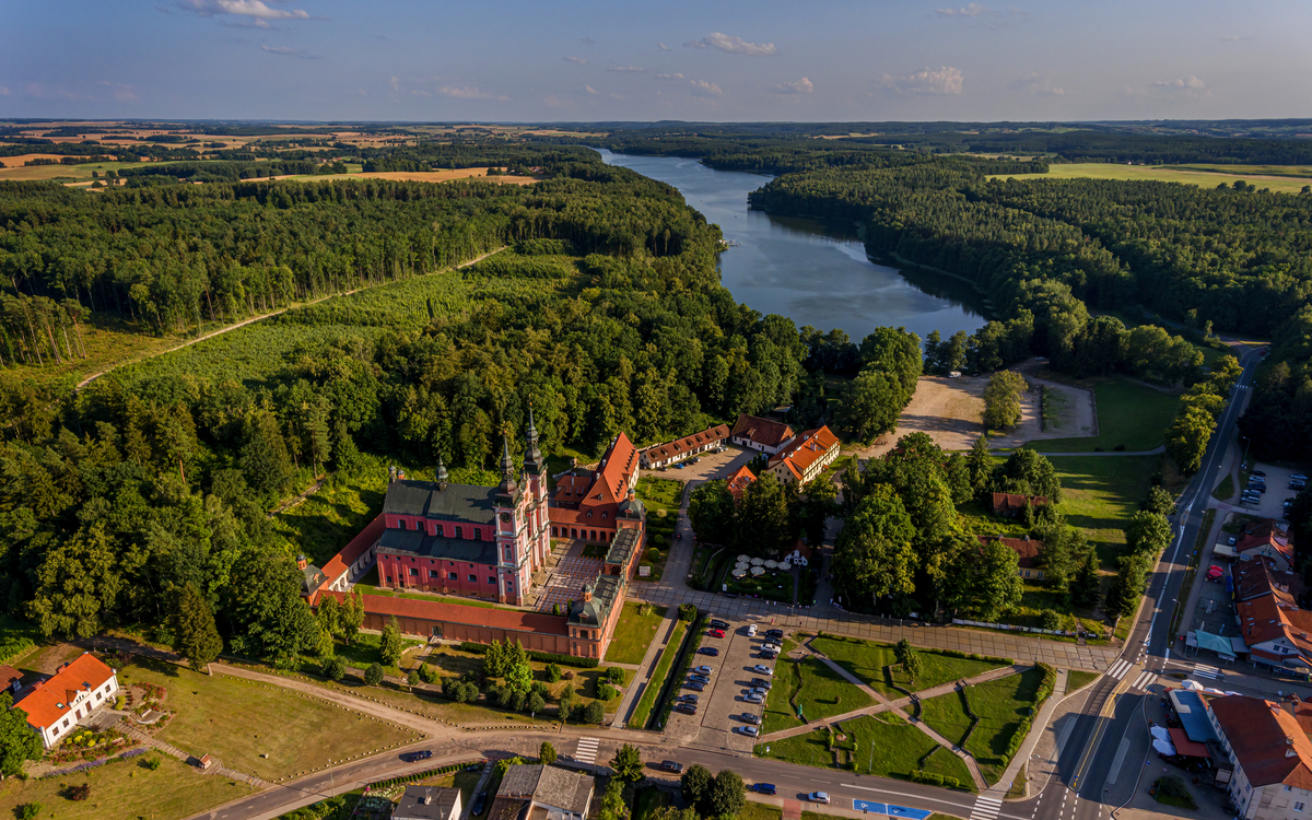 © grzejan/Shutterstock