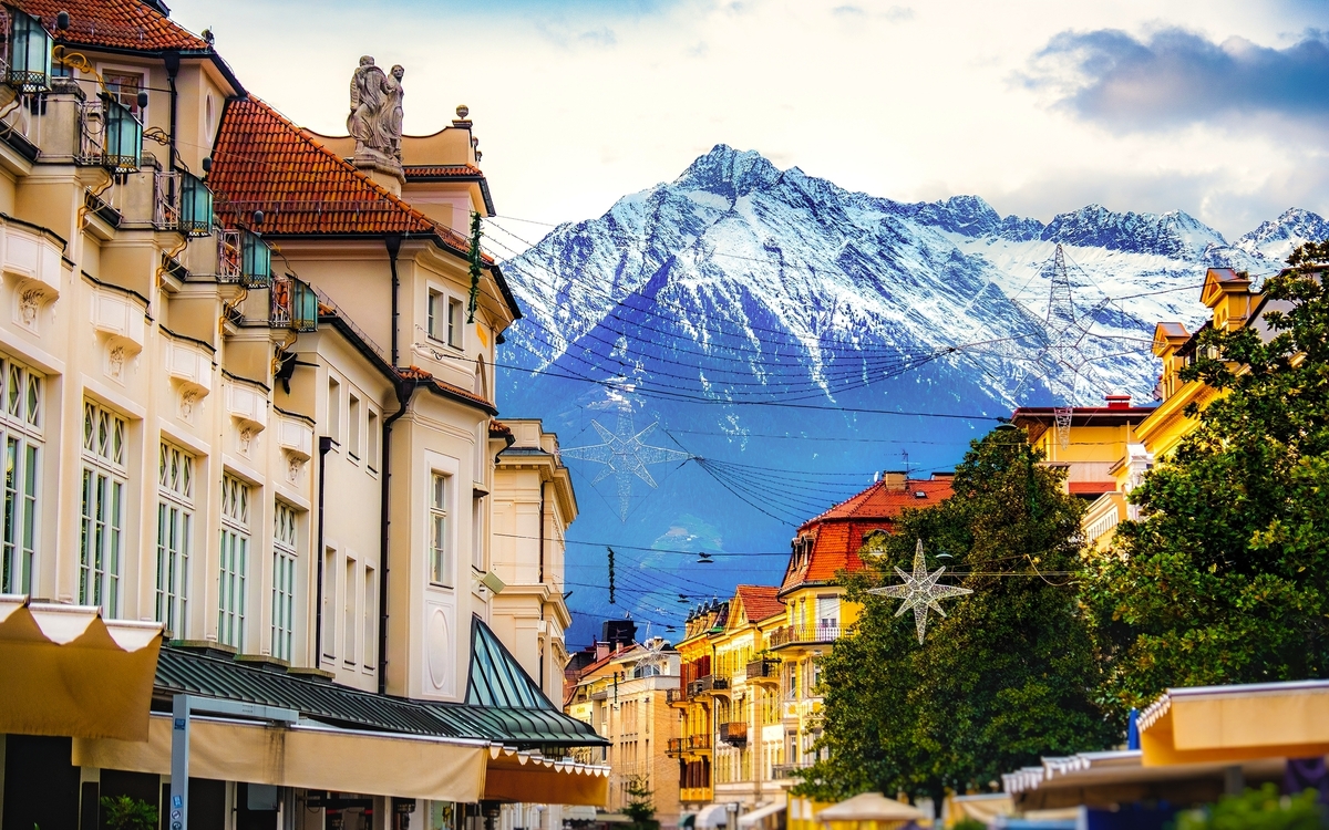 © Copyright (c) 2023 Luca Lorenzelli/Shutterstock.  No use without permission.