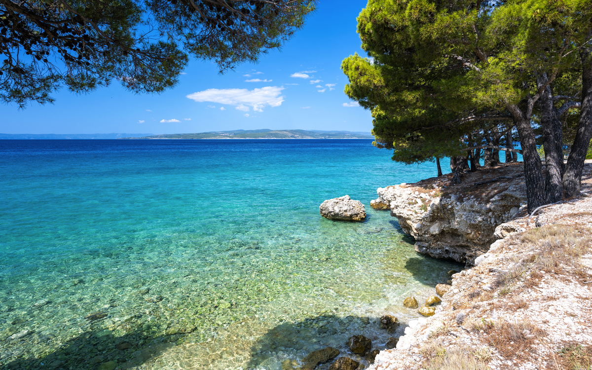 Baska Voda an der Makarska Riviera in Dalmatien - © lukaszimilena - stock.adobe.com