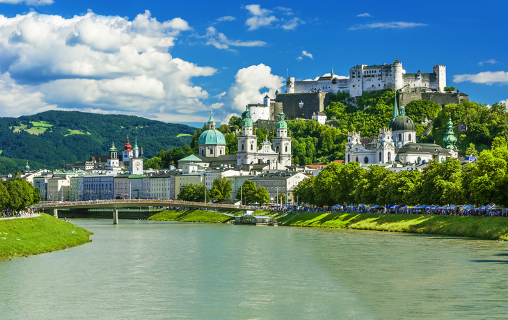 Salzburg im Sommer, Österreich - © Rastislav Sedlak SK - stock.adobe.com