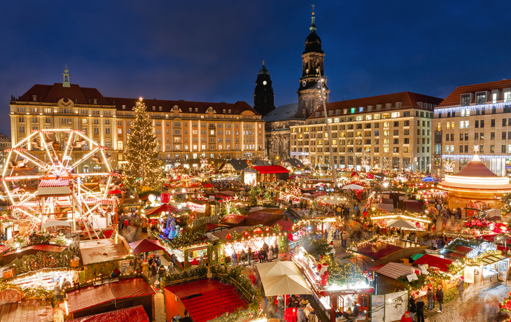 Striezelmarkt auf dem Altmarkt in Dresden, Deutschland - © Feel good studio - stock.adobe.com