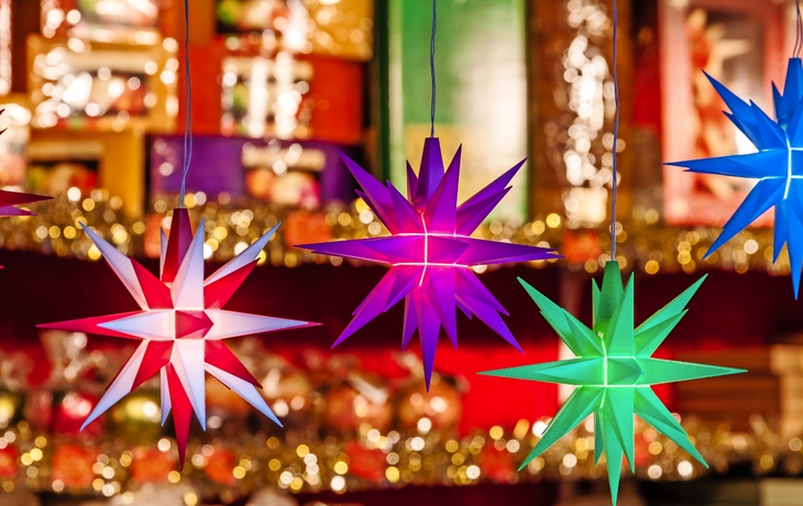 Adventsstern - © pureshot - stock.adobe.com