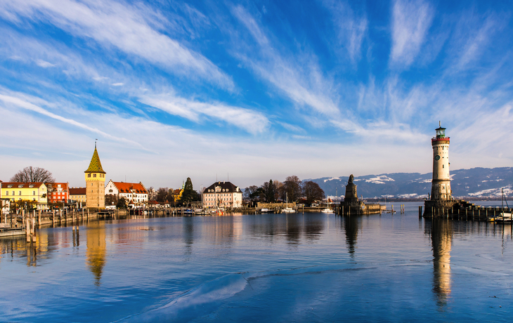 Lindau am Bodensee im Winter - ©dietwalther - stock.adobe.com