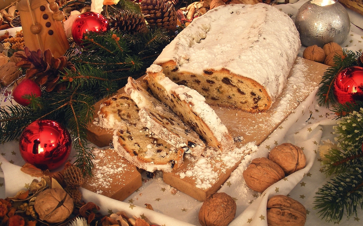 Christstollen - © Erik Schumann - stock.adobe.com