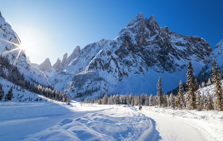 Sonniger Morgen im Val Fiscalina - © zakaz86 - stock.adobe.com