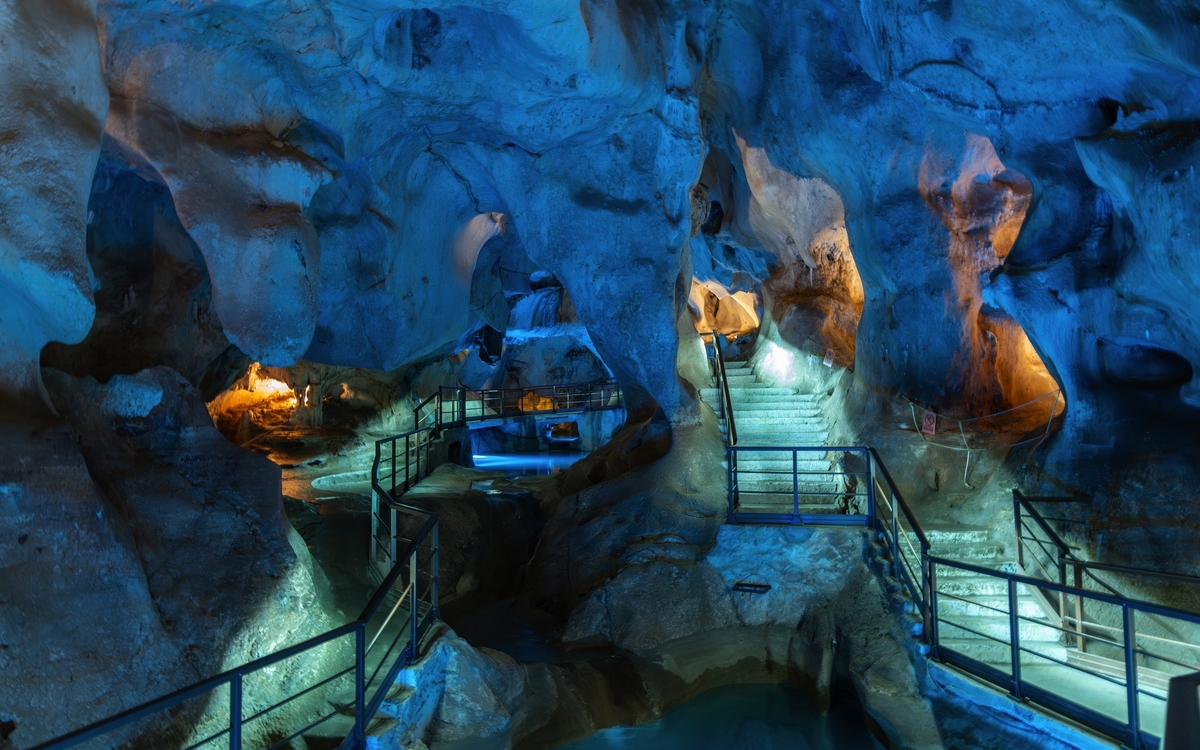 © Kateryna Muzhevska/Shutterstock