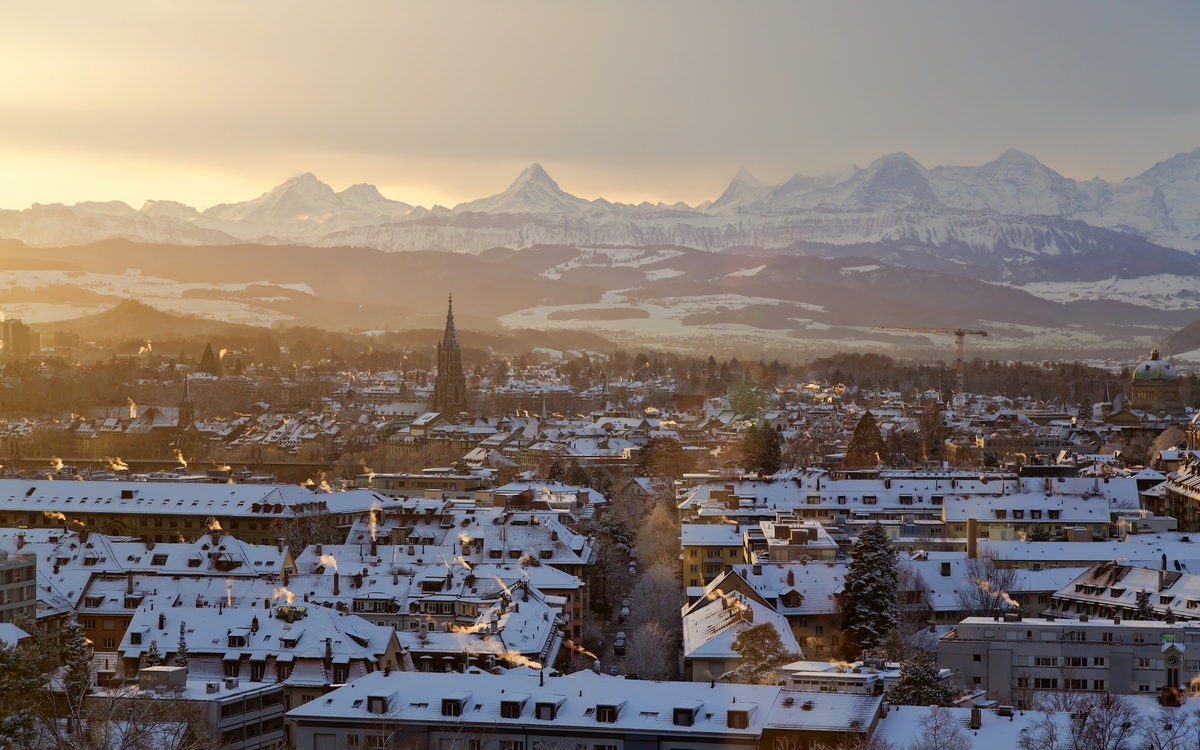 © aletheia25/Shutterstock