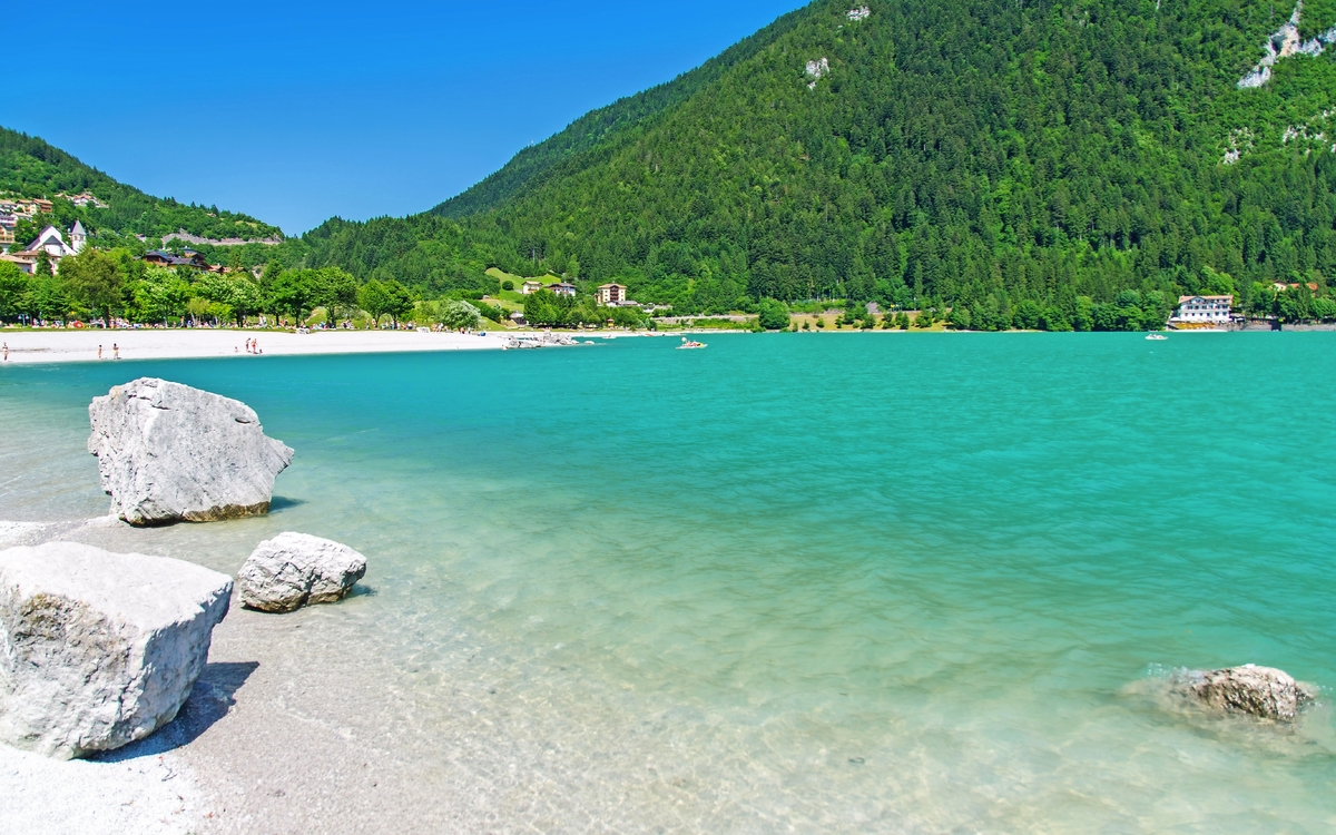 Lago di Molveno - © isaac74 - stock.adobe.com