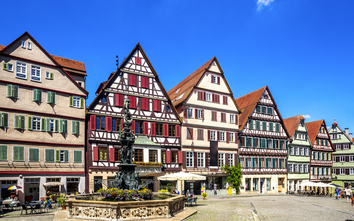 Marktplatz von Tübingen - © Sina Ettmer - stock.adobe.com