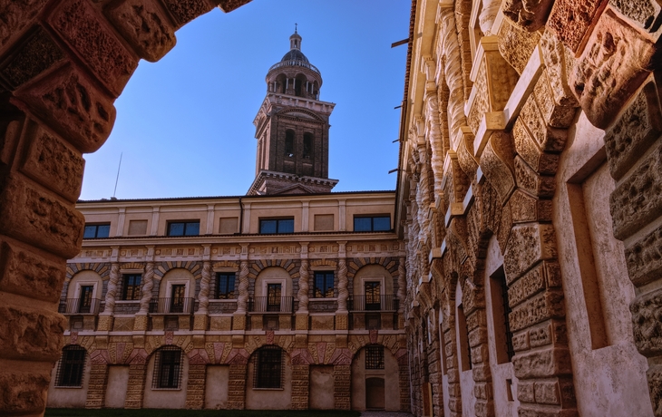 © Italy pics/Shutterstock