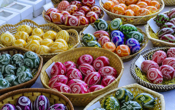 Bunte sorbische Ostereier - ©Ronald Rampsch - stock.adobe.com