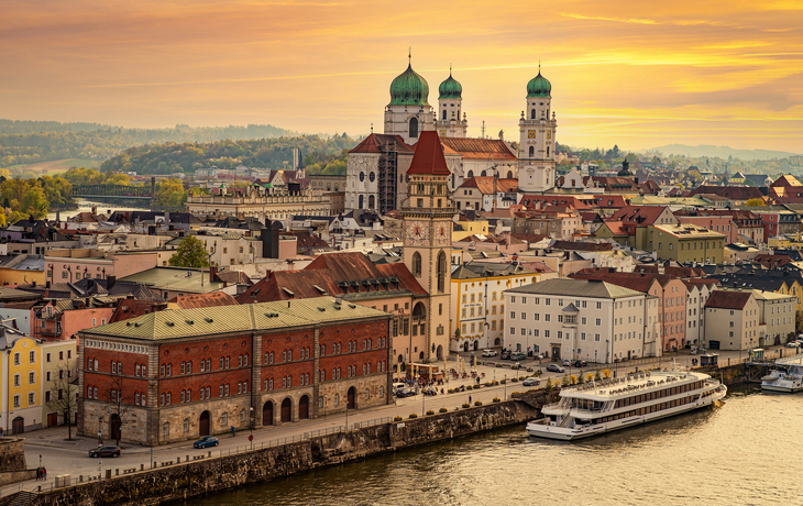 Blick auf die Dreiflüssestadt Passau von der Veste Oberhaus - © Harald Schindler - stock.adobe.com