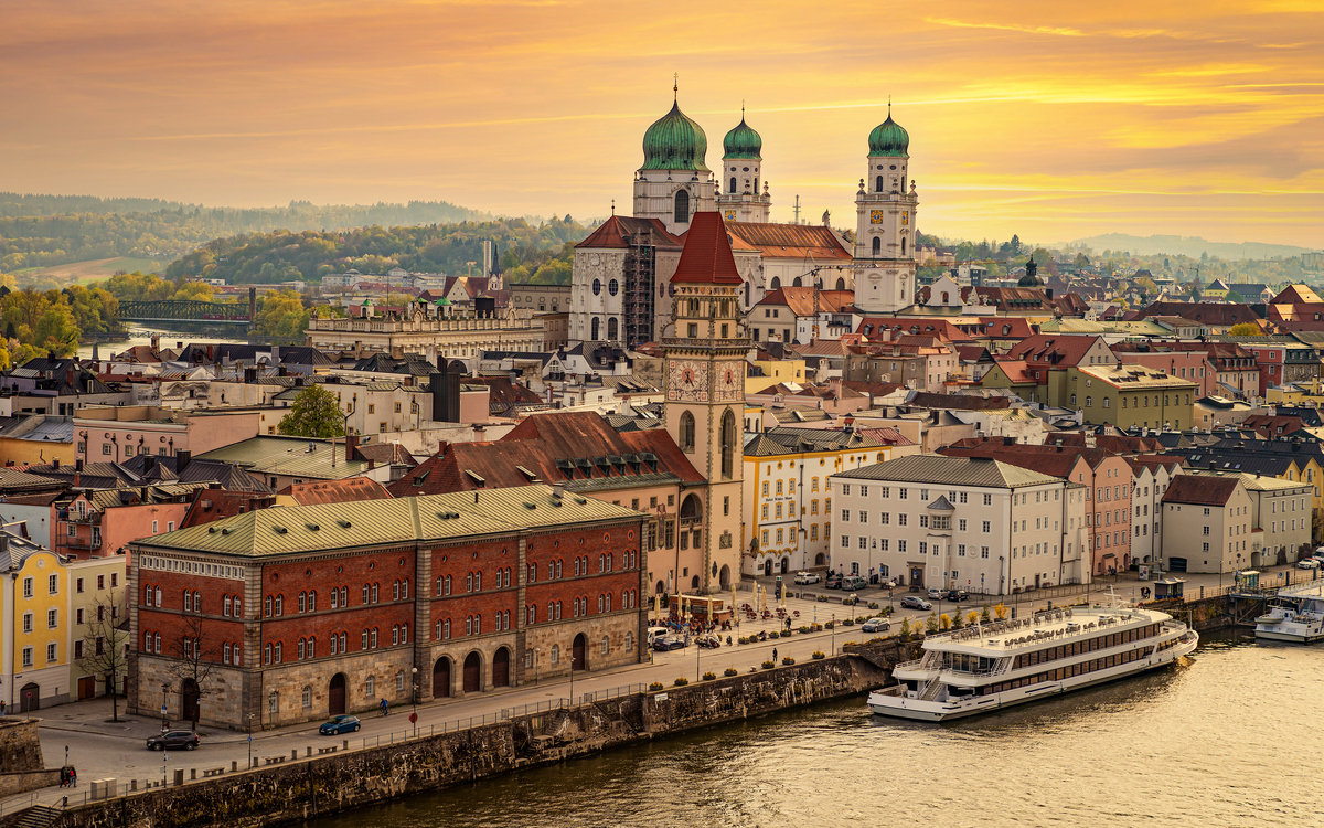 Blick auf die Dreiflüssestadt Passau von der Veste Oberhaus - © Harald Schindler - stock.adobe.com