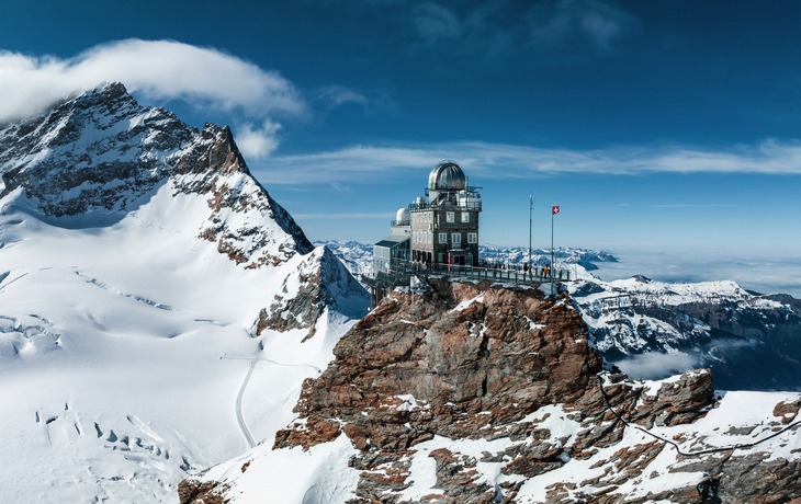 Sphinx-Observatorium auf dem Jungfraujoch - © Aerial Film Studio - stock.adobe.com