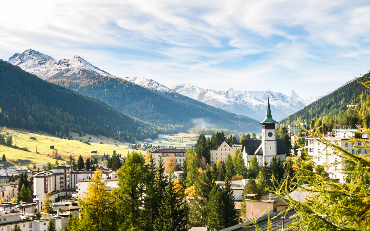 Davos im Herbst - © Laurens - stock.adobe.com