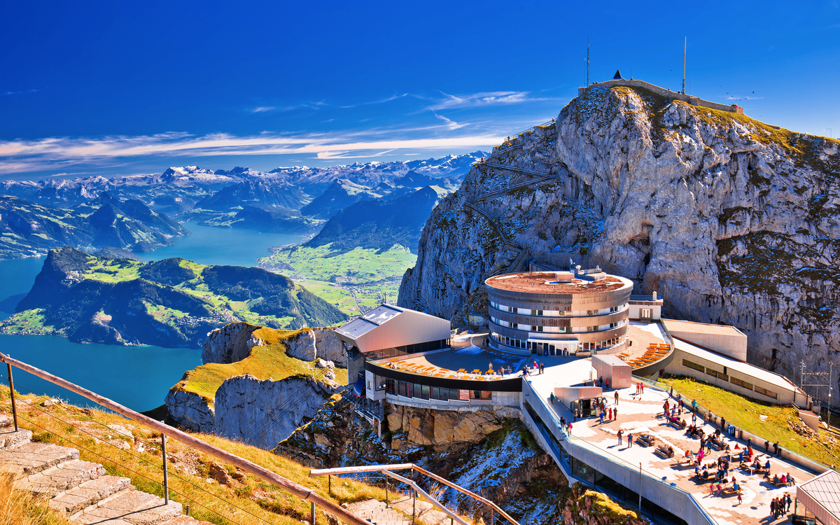 Panorama vom Pilatus über den Vierwaldstättersee - © xbrchx - stock.adobe.com