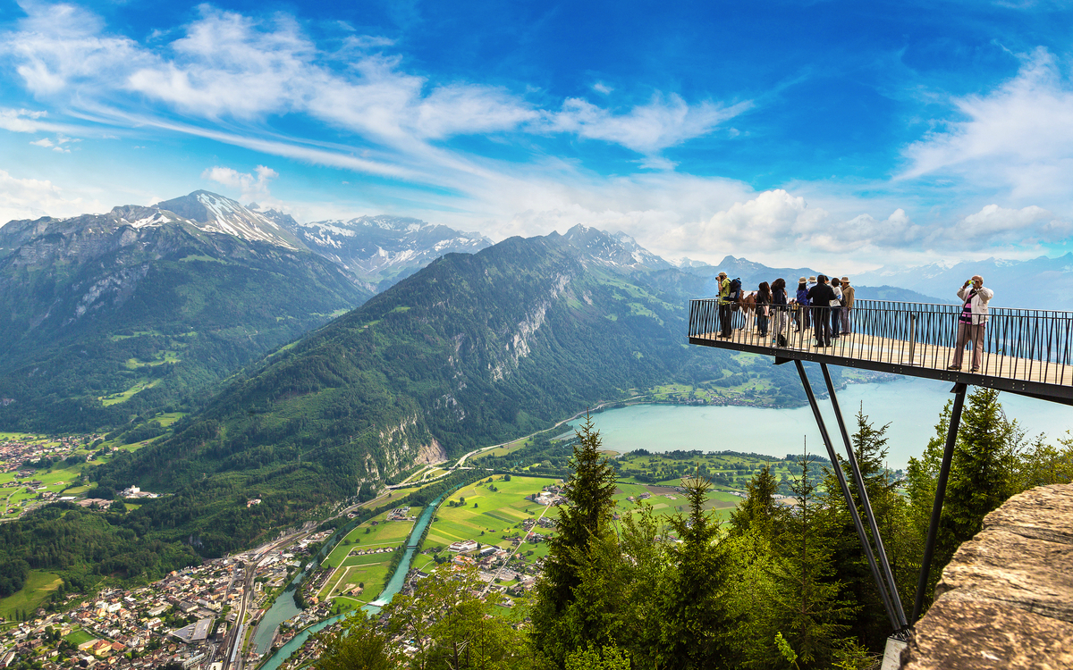 Aussichtsplattform in Interlaken - © Sergii Figurnyi - stock.adobe.com