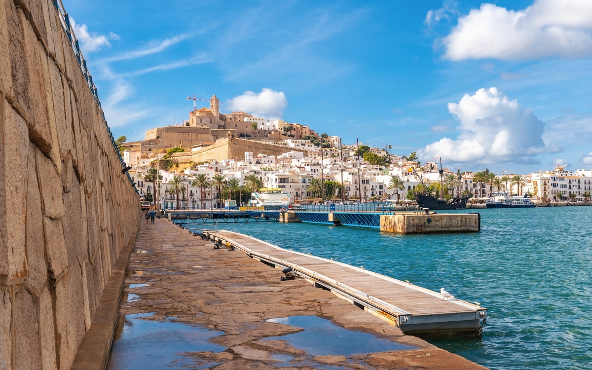 © Unai Huizi Photography/Shutterstock