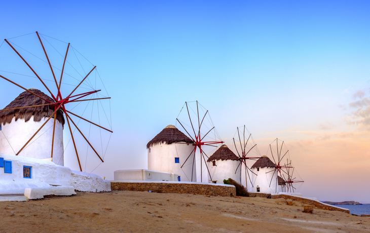 © Martin Molcan - Windmühlen der Stadt Mykonos