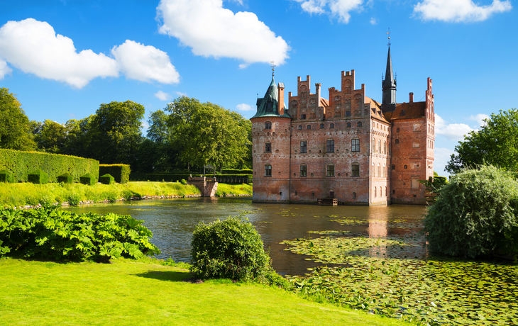 Schloss Egeskov auf der Insel Fünen in Dänemark - ©giumas - stock.adobe.com