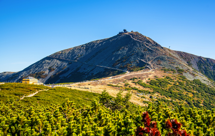 Die Schneekoppe (tschechisch Sněžka, polnisch Śnieżka): der höchste Berg der des Riesengebirges - ©pyty - stock.adobe.com