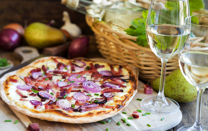 Flammkuchen - ©juefraphoto - stock.adobe.com