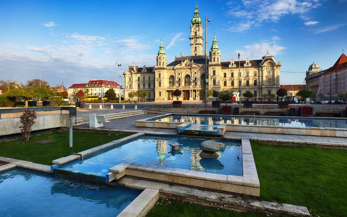 Rathaus von Györ - © TTstudio - stock.adobe.com