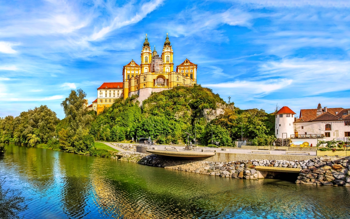Stift Melk in der Wachau - © EKH-Pictures - stock.adobe.com