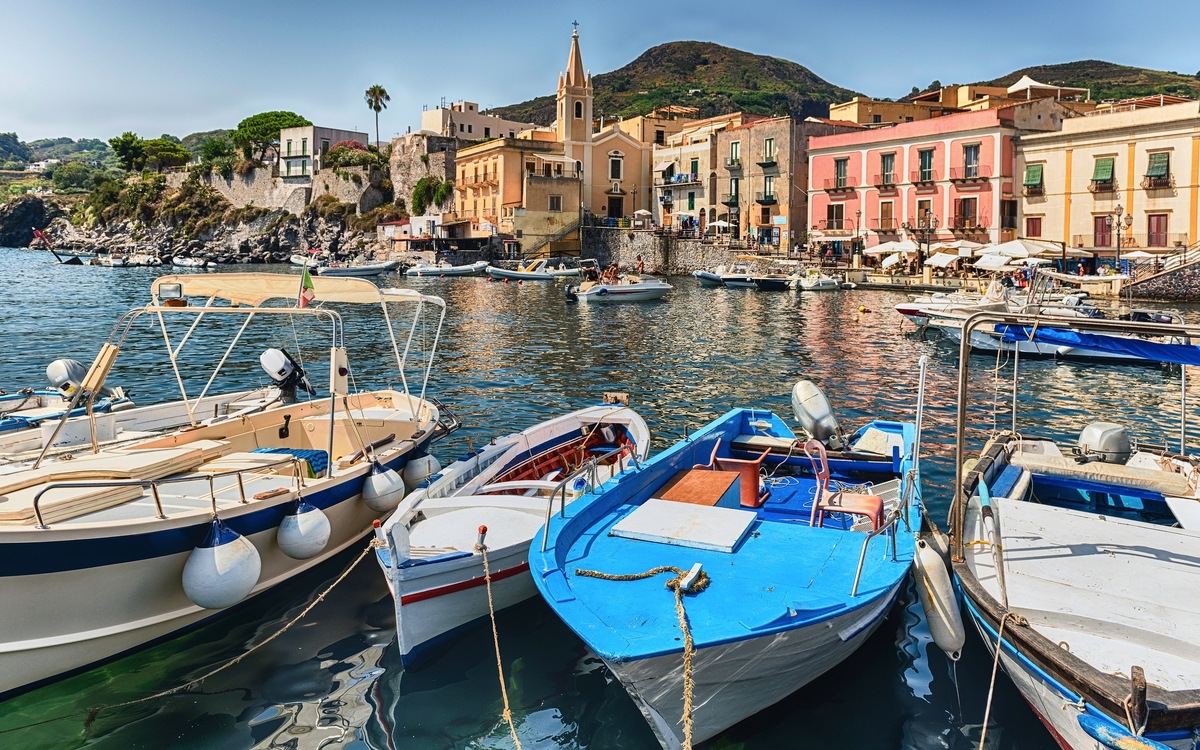 © Marco Rubino/Shutterstock