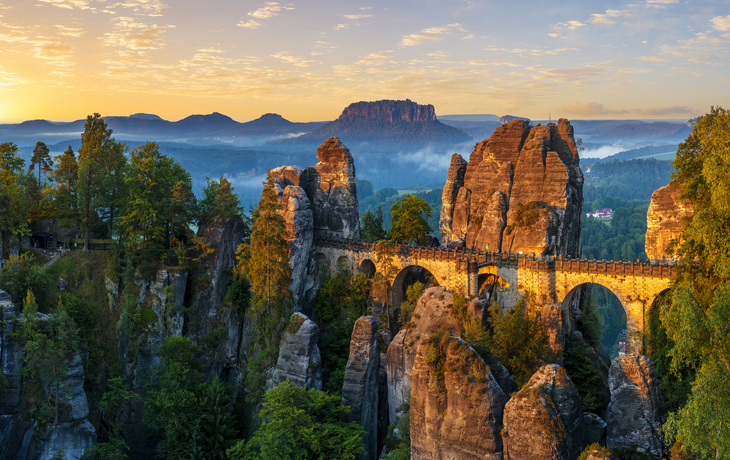 Bastei in der Sächsischen Schweiz - © Mike Mareen - stock.adobe.com